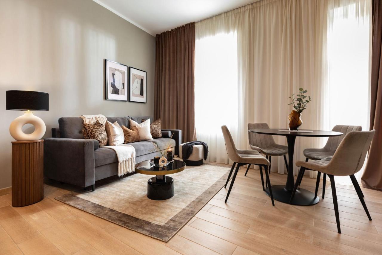 Qult - Misty Night Apartamento Bucareste Exterior foto